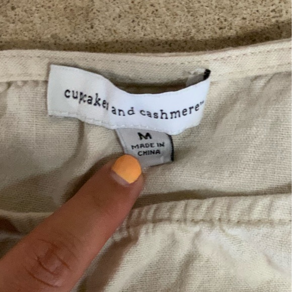 Linen Ruffled Smocked Cropped Blouse Top Shirt Medium Cupcakes & Cashmere -OBO - Picture 3 of 9